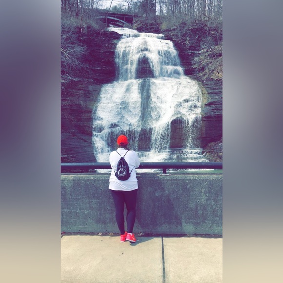 Meet your Posher, Kailey - Picture 7 of 7